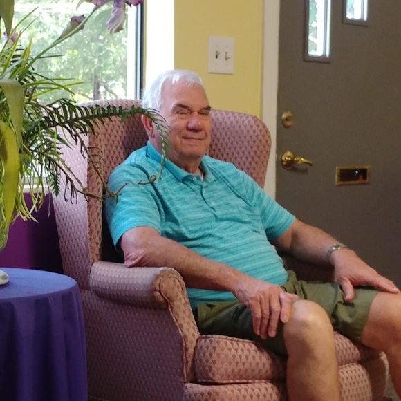 Meet your Posher, Kelli - Picture 1 of 1